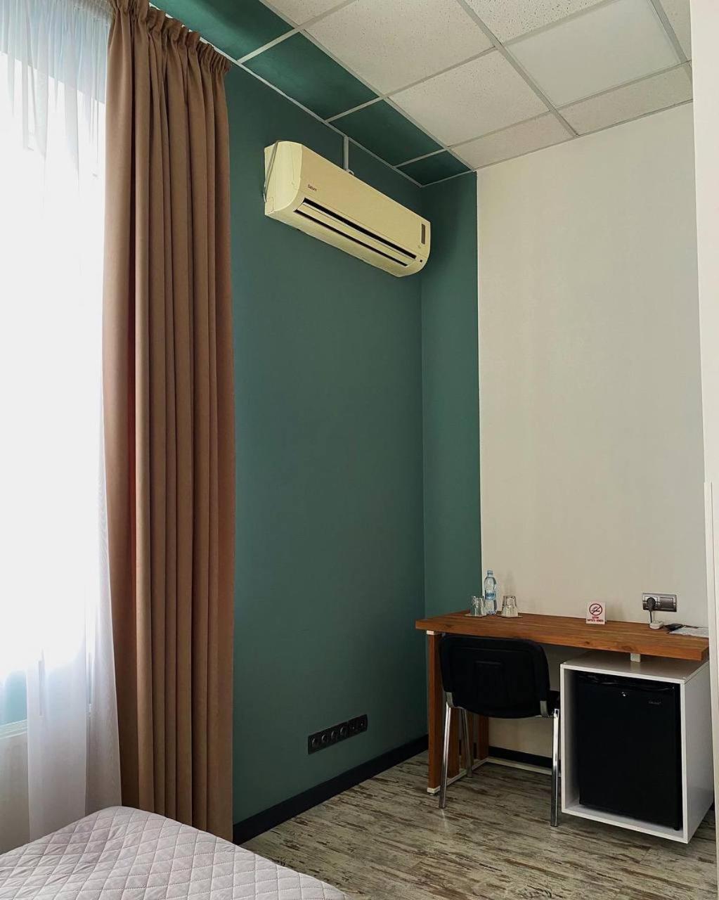 Gosudar Hotel Kropywnycki Zewnętrze zdjęcie