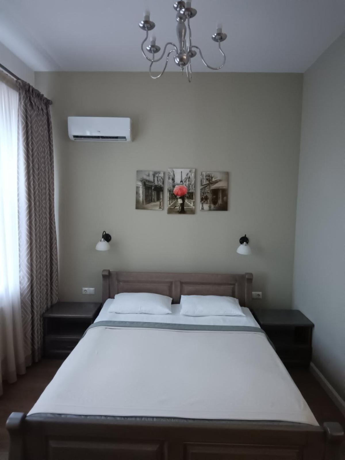Gosudar Hotel Kropywnycki Zewnętrze zdjęcie