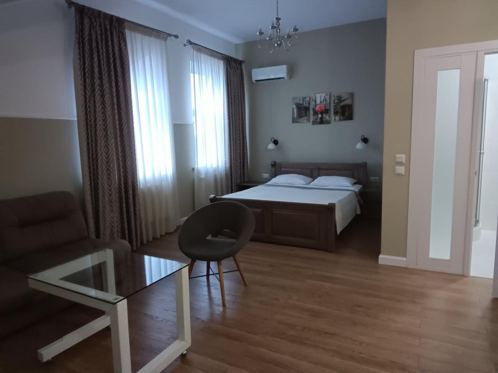 Gosudar Hotel Kropywnycki Zewnętrze zdjęcie