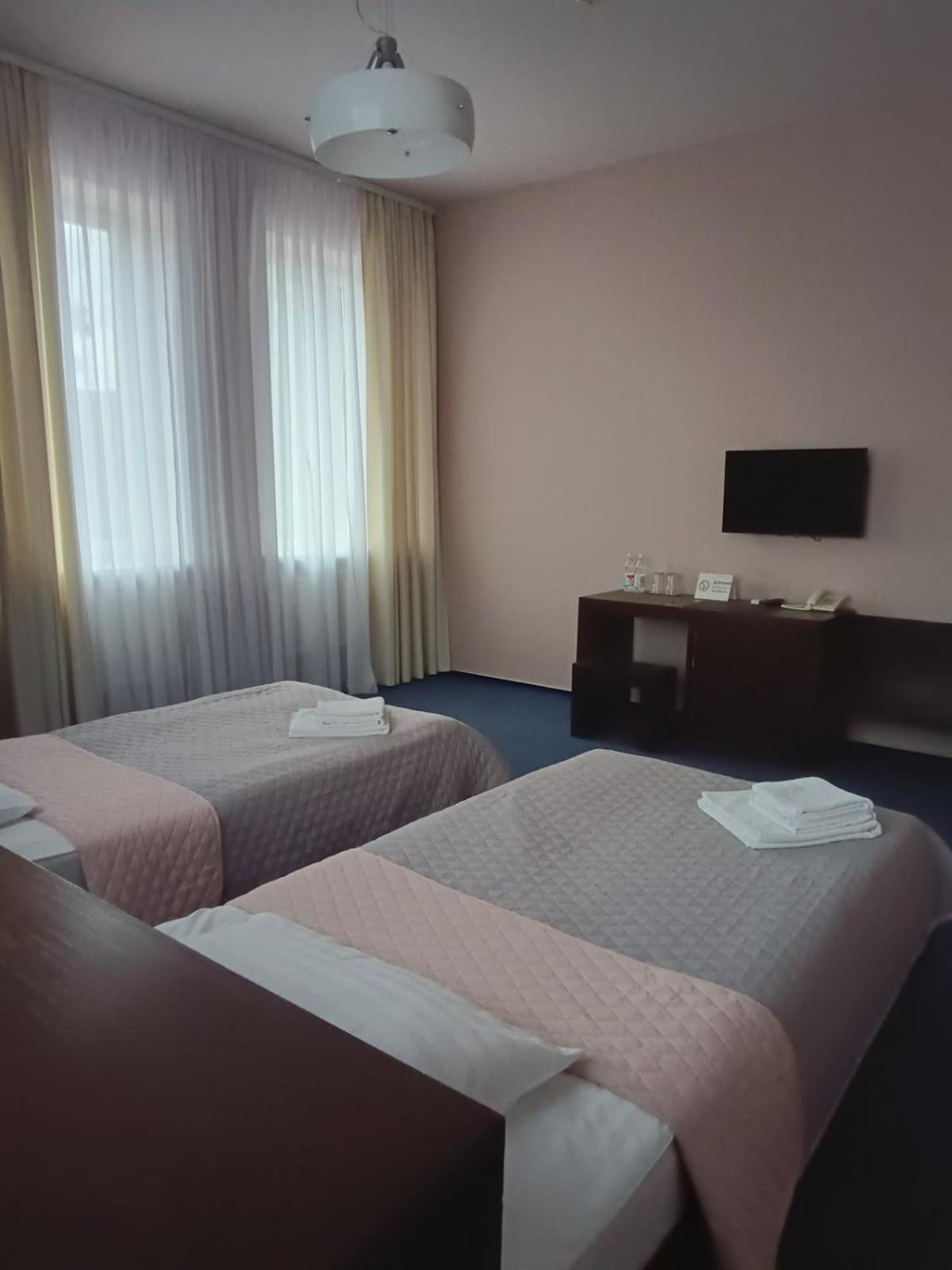 Gosudar Hotel Kropywnycki Zewnętrze zdjęcie