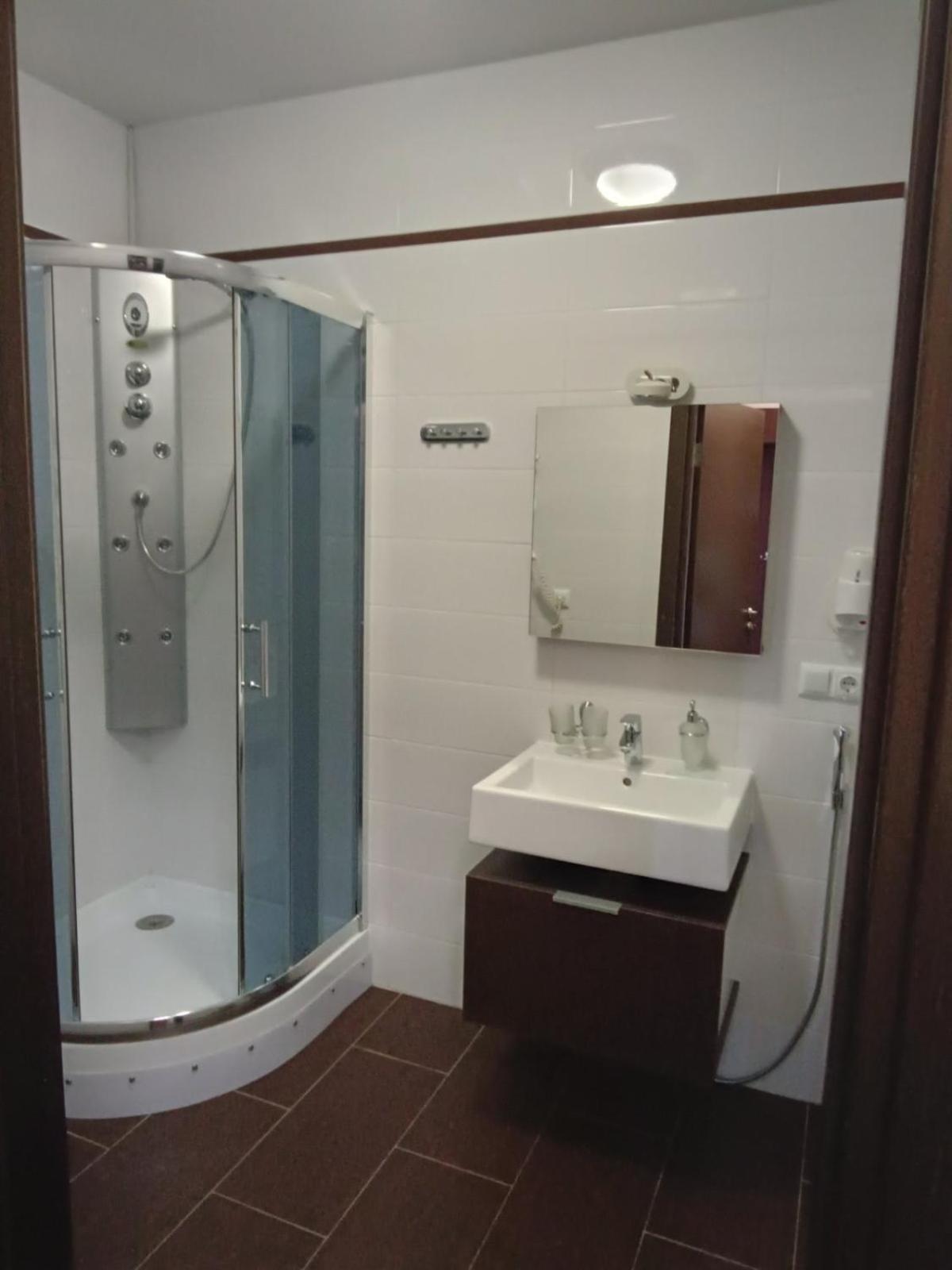 Gosudar Hotel Kropywnycki Zewnętrze zdjęcie