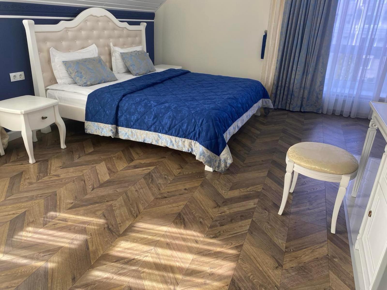 Gosudar Hotel Kropywnycki Zewnętrze zdjęcie