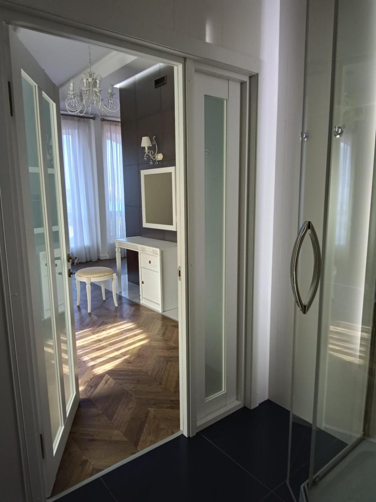 Gosudar Hotel Kropywnycki Zewnętrze zdjęcie