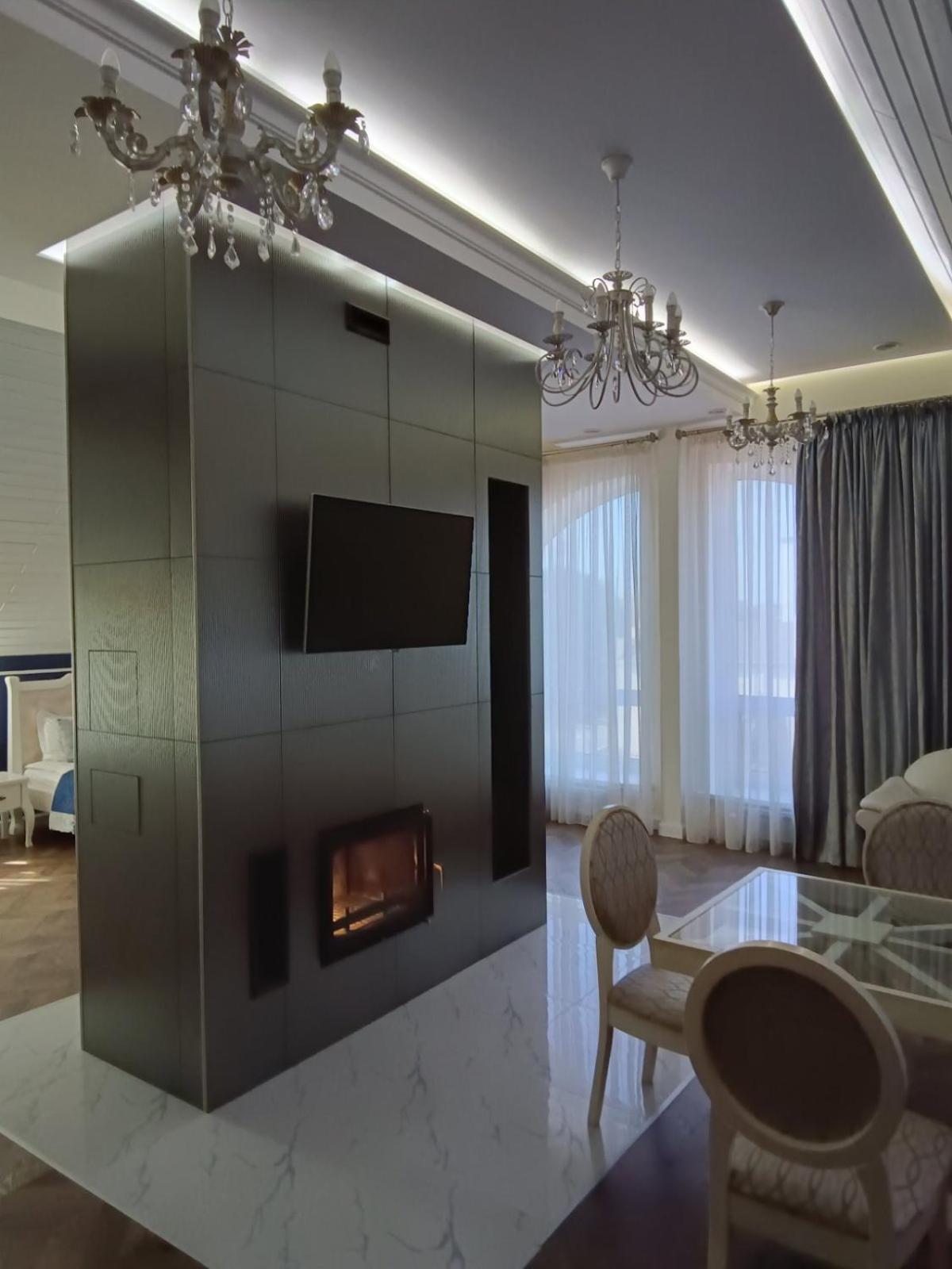 Gosudar Hotel Kropywnycki Zewnętrze zdjęcie