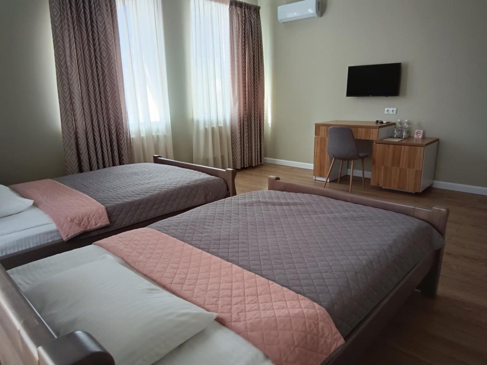 Gosudar Hotel Kropywnycki Zewnętrze zdjęcie